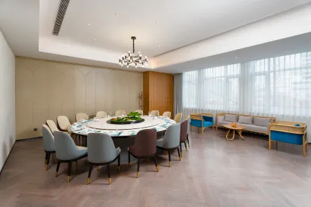 SSAW Boutique Hotel ZHIJIANG IMPRESSION Отели рядом с достопримечательностью «Zhijiang College of Zhejiang University of Technology»