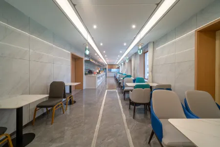 Magnotel Hotel (Jiamusi City Huochezhan Xinmate)