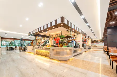 Bliss International Hotel Отели рядом с достопримечательностью «Weihai Science and Technology Museum»