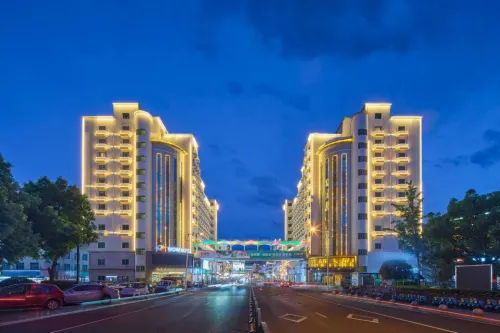 WOW HOTEL