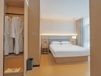Mushang Light Luxury Hotel (Wuyue Plaza Zhaotong Ancient City) - Parkering