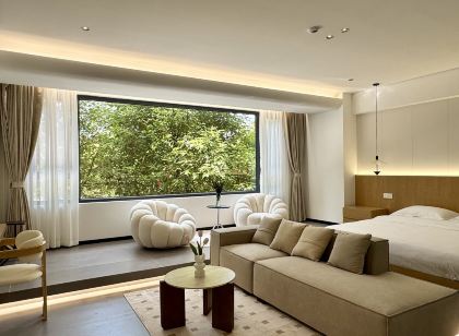 Heqing Xinjingju Homestay