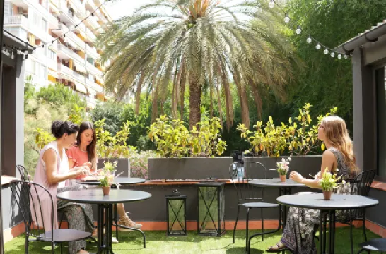 Arenas Atiram Hotels