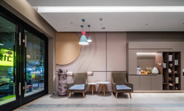 Homeinn Hotel (Dazhou Central Plaza Lao Da Yi Zhong)