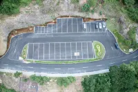 Deep World Hotel - parking