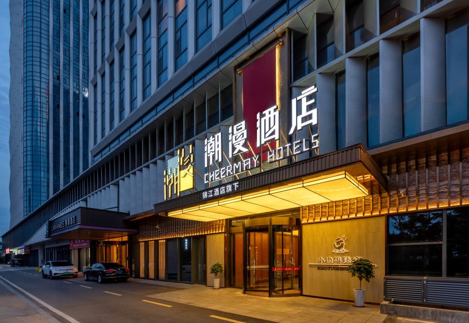 [CHEERMAY Hotel의 조식 뷔페 모습. 다양한 메뉴가 깔끔하게 진열되어 있다.]