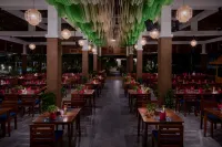 Royal Beach Resort & Residence by EHM - breakfast