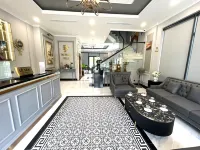 Gorgeous 7 bedroom villa near the beach