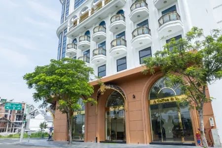 Grand Phan Thiet Hotel Отели рядом с достопримечательностью «Doi Duong Beach»