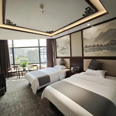 Qiyun Yaju Hotel (Xingyi Jushan Square Dream City Mall)