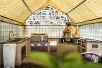 Sanshan Hot Spring Resort Hotel Hotels in Tengchong