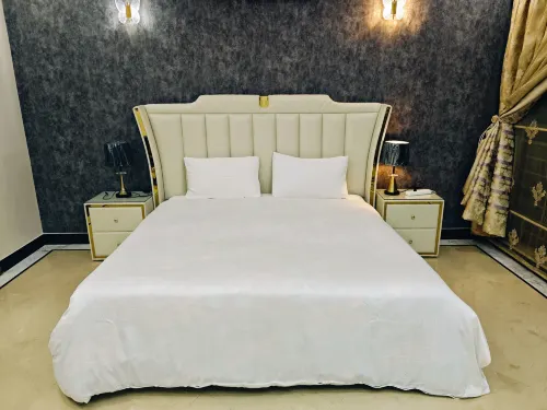 kunlunjiudian Hotels in Lahore