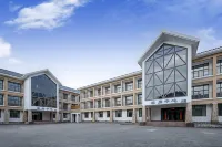 Yijingwan Resort Hotel in zona Yuanfu Wanning Palace