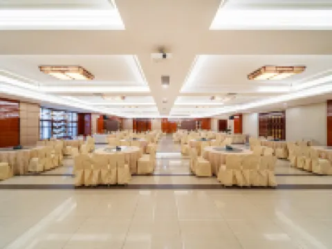 Peace Century Hotel (Peace Avenue Branch) Hotels in Heping