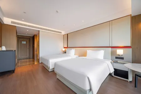 Movenpick by Accor Hangzhou Xin'an River Отели в г. Цзяндэ