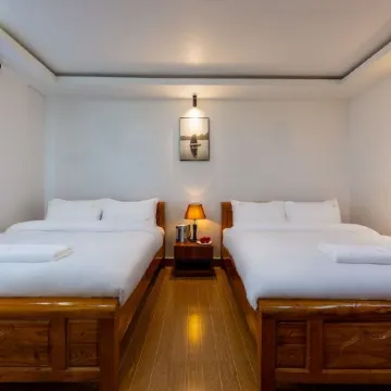 Cat Ba Hong Kong Cozy Stay Отели в г. Cát Hải
