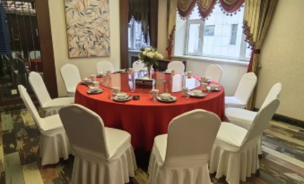 Yake Town Holiday Hotel