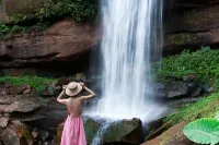 Su Ri Qinghe Cliff Waterfall Wild Luxury Hotel