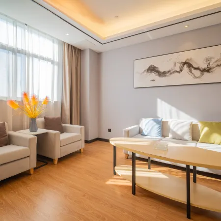 GreenTree Hotel (Zhongbei college store, Danyang glasses Industrial Park)