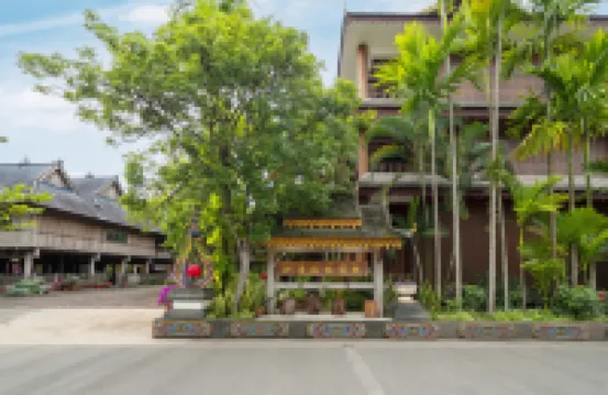 Shaman Dala Inn Hotels near Xishuangbanna Dai Garden