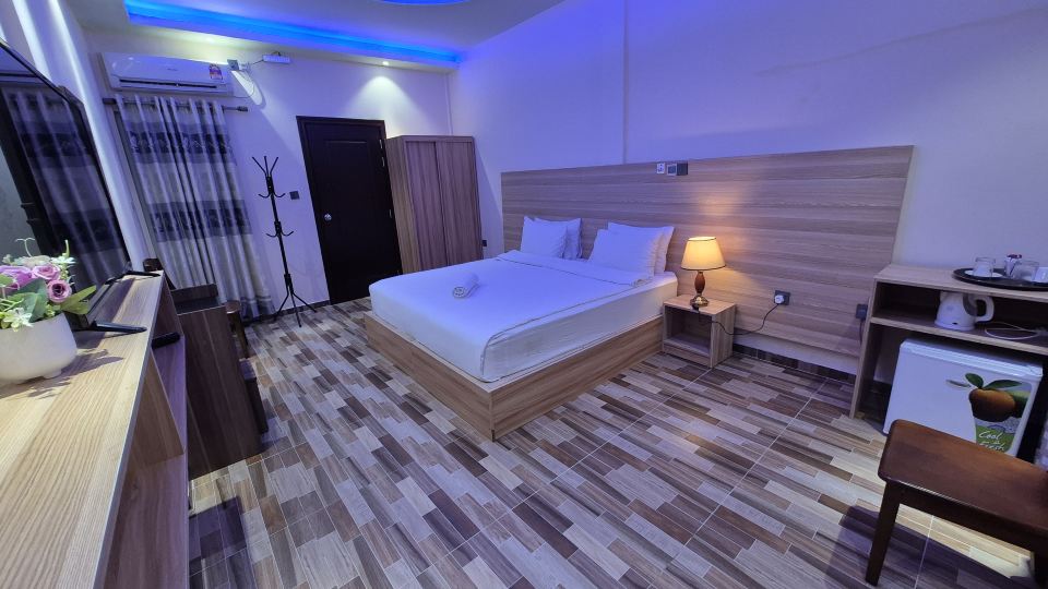 Aasna Inn