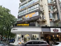 "West Coast Hotel - 2-Star