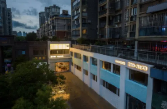 望景德·月白天青·DESIGNER民宿（陶溪川文創街區店）