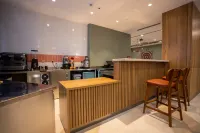 Za'faron Premium Hotel - С баром