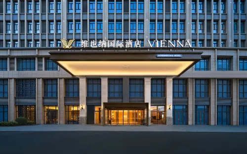 Vienna International Hotel (Luoyang Yingtianmen Jiuzhouchi Branch)