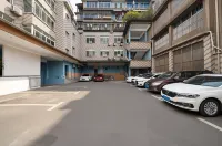 Banyuedao Smart Hotel (Yibin Guanying Ancient Street)