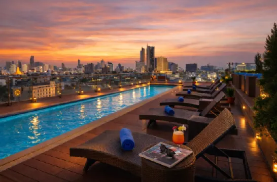 Hotel Royal Bangkok Отели рядом с достопримечательностью «Храм Ват-Арун»