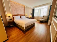 Christine Hotel (Baotou Yiji Group)