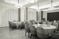 Kaihong Intercontinental Hotel (Erdos Dalad Banner Dalad Banner Ceramic Square Store) - ที่มีฟิตเนส