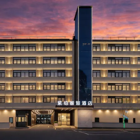 Red River Water Town Zibo Smart Hot Spring Hotel in Mile City Center