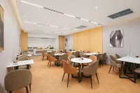 Qingmu·Li Hotel (Nanjing Xinjiekou Subway Station Fanmao Center Branch)