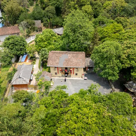 Echarm Hotel (Hechi Yizhou Municipal Center Plaza)