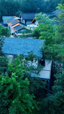 Mo Ye LinShuiYuan B&B