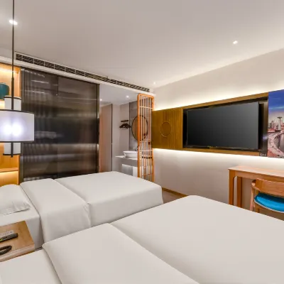 Xingnuo Hotel (Tianjin Xiao Bai Lou Five Avenue) Hotels near Minyuan Stadium