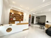 Chunshan Zhixiao · Hillknow Homestay | Mountain View Serenity · Residence (Baoquan Tourism Resort) - 2-Star