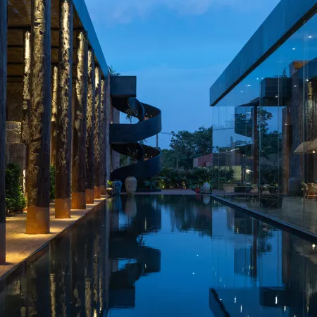 Cliff Nest ·Wild Luxury Resort & Villa