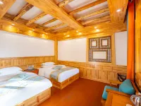 Langmulingka Lodge · Highland Serenity Cloudview Family Homestay (Langmusi) Hotels in Luqu