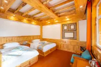 Langmulingka Lodge · Highland Serenity Cloudview Family Homestay (Langmusi)