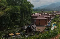 Jingzhongjing Manor Hotel (Dai Ethnic Ancient Town) - Infinity Pools