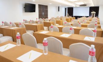 Christella Hotel Laemchabang