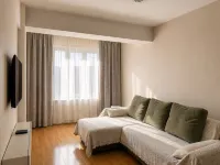 Warm & Cozy Stay in the City Center 蘇赫巴托爾附近的飯店