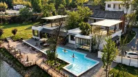 Gift of the Mountain · Forest & Lake | Chain Homestay Resort Zone - Pools