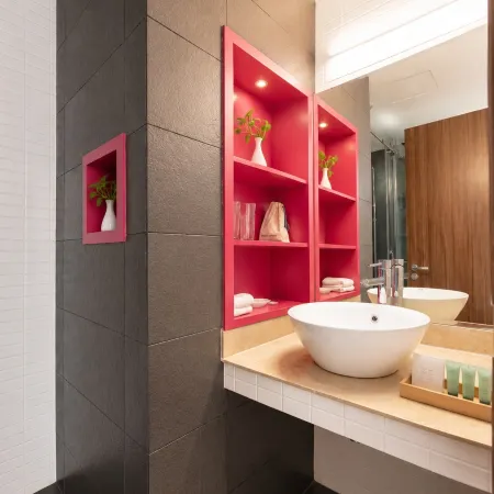 G8 Center Hotel Saigon Отели рядом с достопримечательностью «Хо Кон Руа»