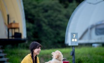 Shangri-la Rongqia·Glamping Namcuo Hot Spring Tent Camp