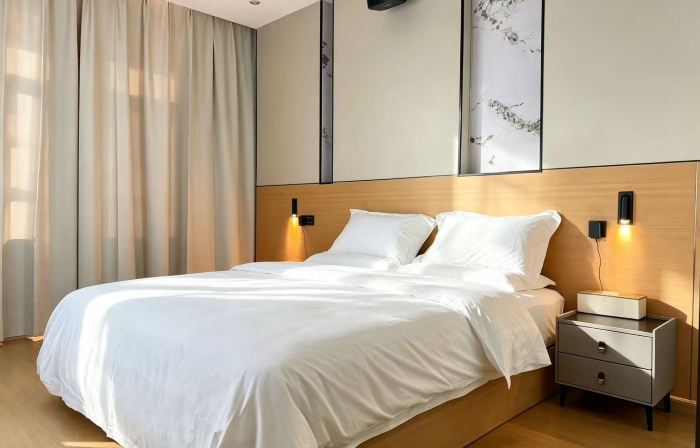 One Plus One Light Luxury Hotel