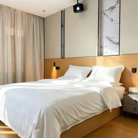 One Plus One Light Luxury Hotel